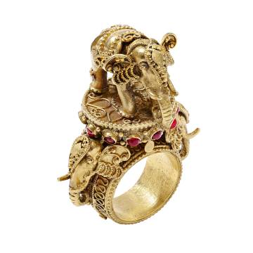 Fil Carved Elephants Gold Ring