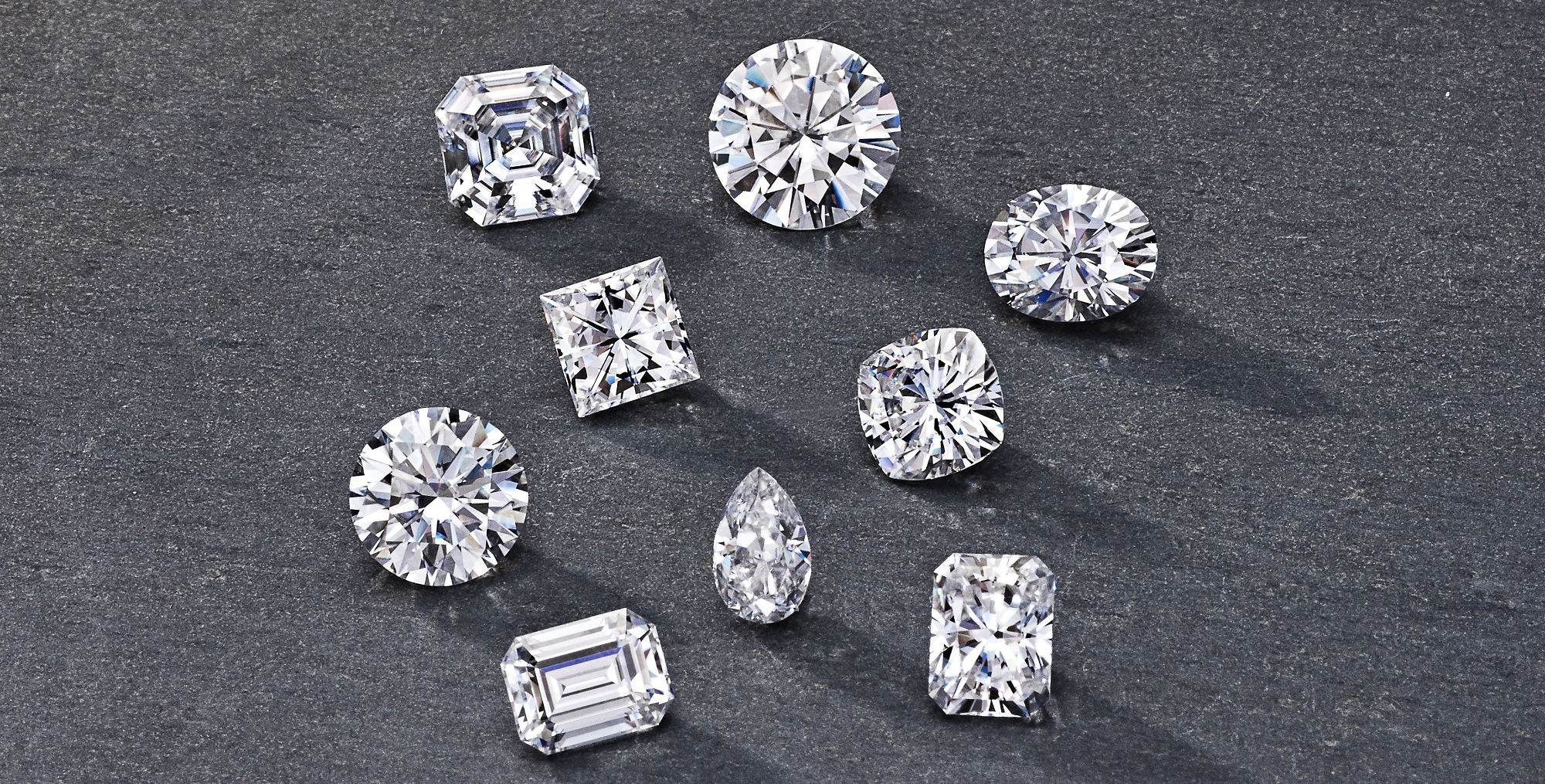 the-jewel-box-singapore-things-to-know-about-buying-a-Moissanite-gemstone-MULTIPLE-STONES